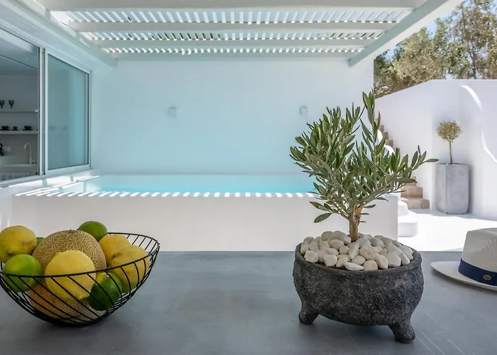 Calma Milos Adamantas (Milos)