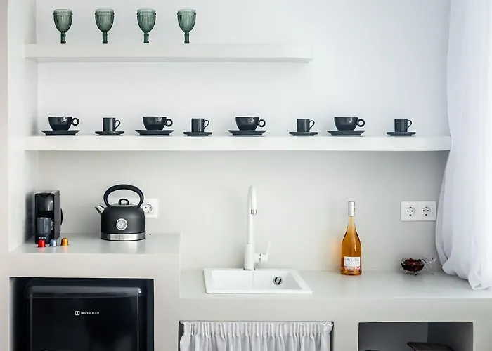 Calma Milos Gæstehus Adamantas